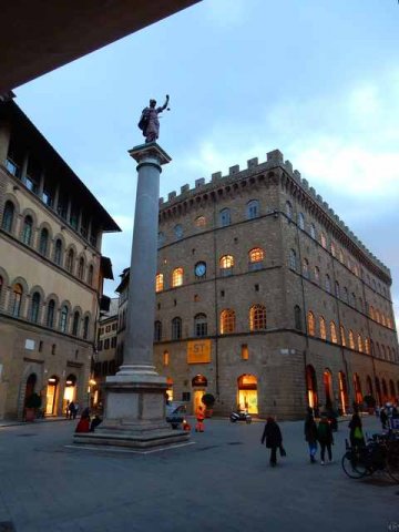 Florenz Piazza Santa Trinita