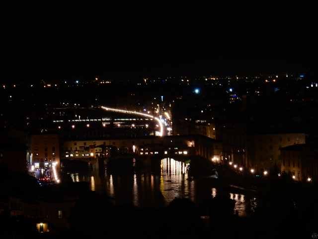 Florenz bei Nacht vom Piazzale Michelangelo