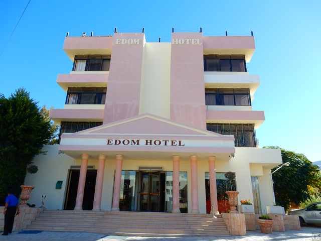 Edom Hotel